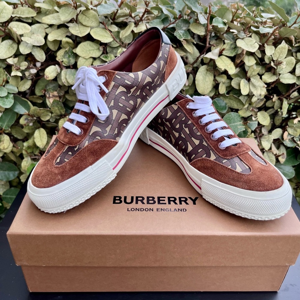 Burberry Suede Sneaker size 36